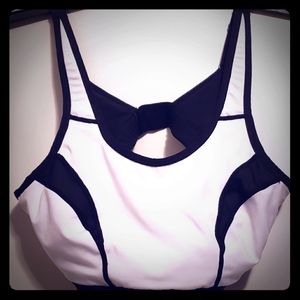 Danskin sports bra